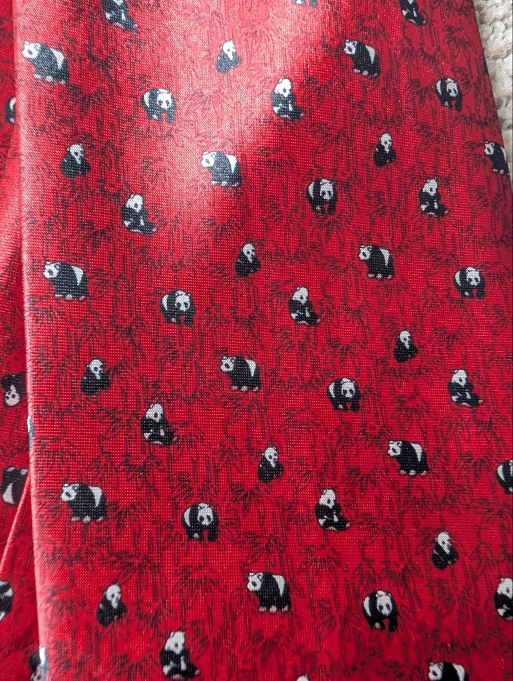 Kai Long 100% Silk Panda Pattern Red Tie - Picture 2 of 4